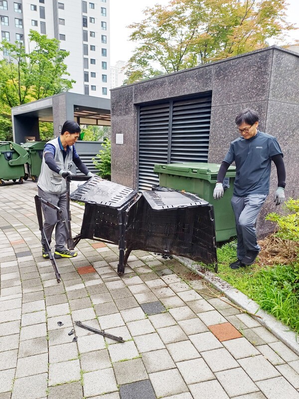 설치한 지 3년 만에 아파트 퇴비함은 철거됐다